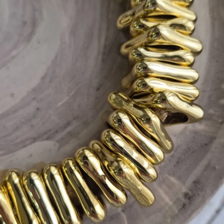 ست گردنبند و دستبند