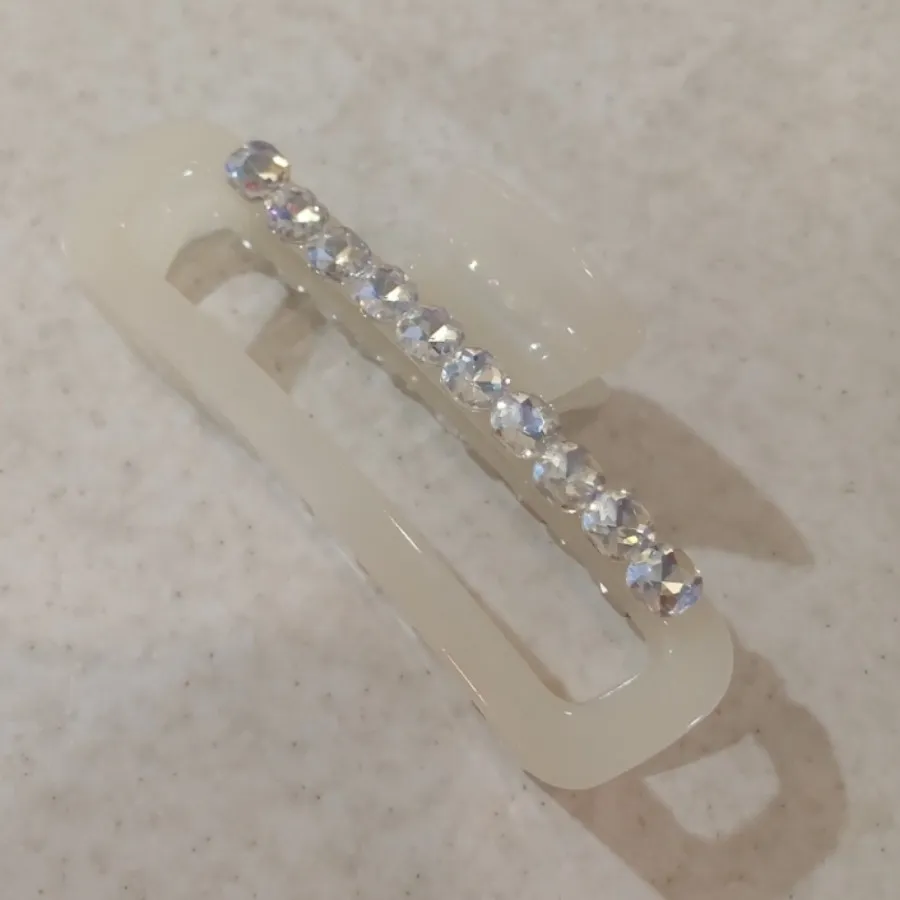 گیره مو بزرگ