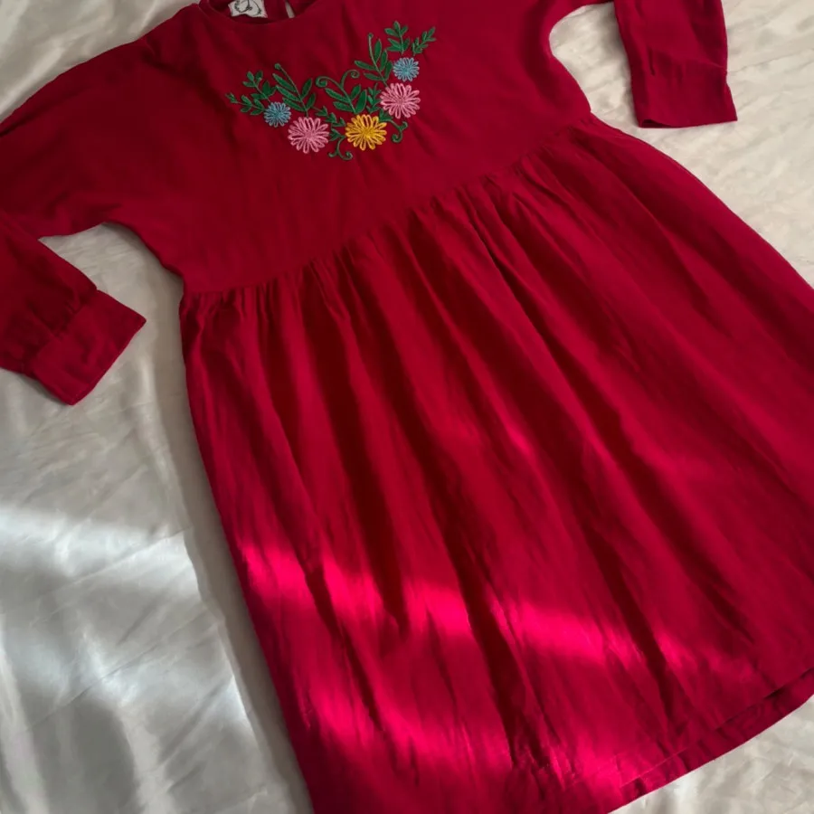 پیراهن سرخابی