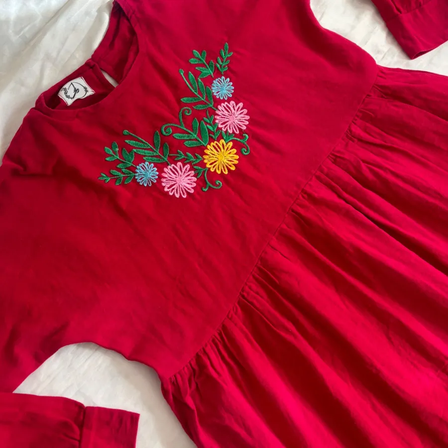 پیراهن سرخابی