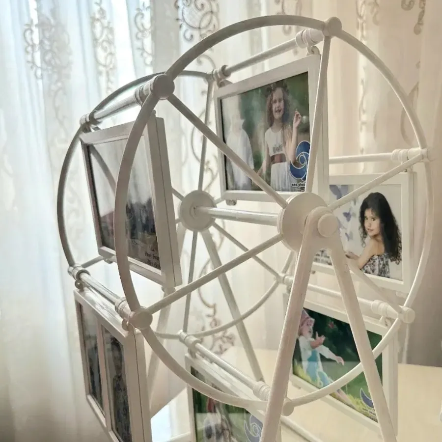 قاب عکس چرخ و فلکی چرخشی