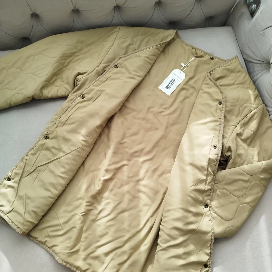 کاپشن جین وست