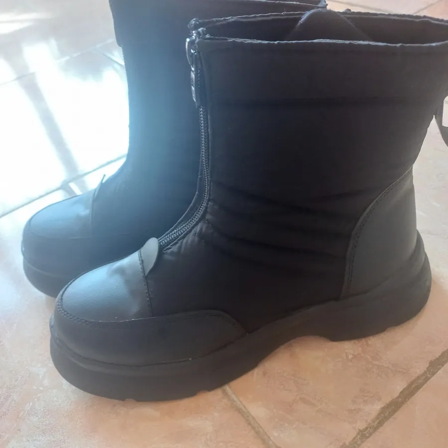 بوت کاپشنی سایز 39