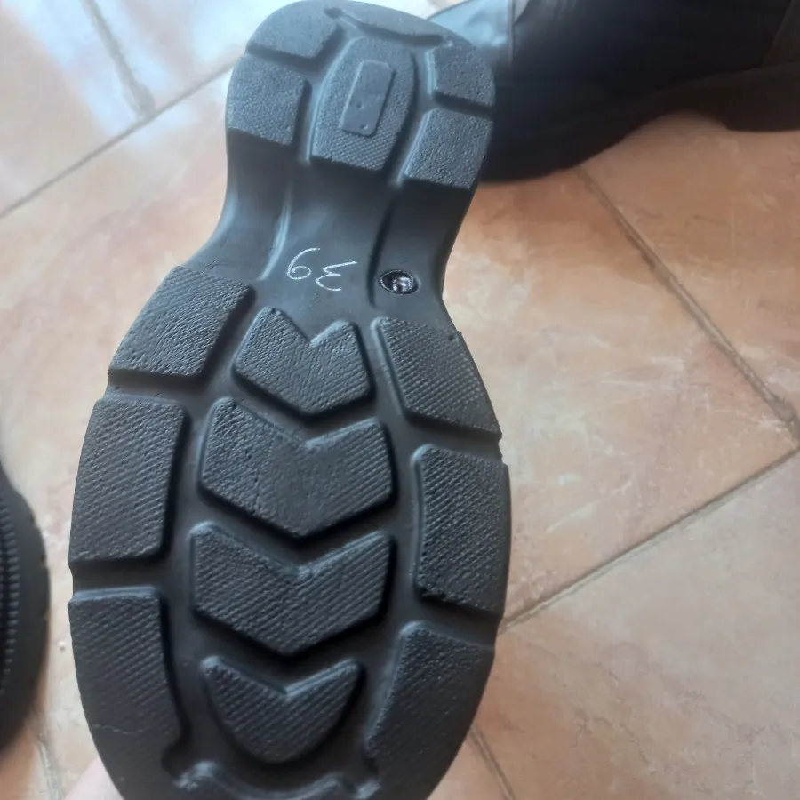 بوت کاپشنی سایز 39