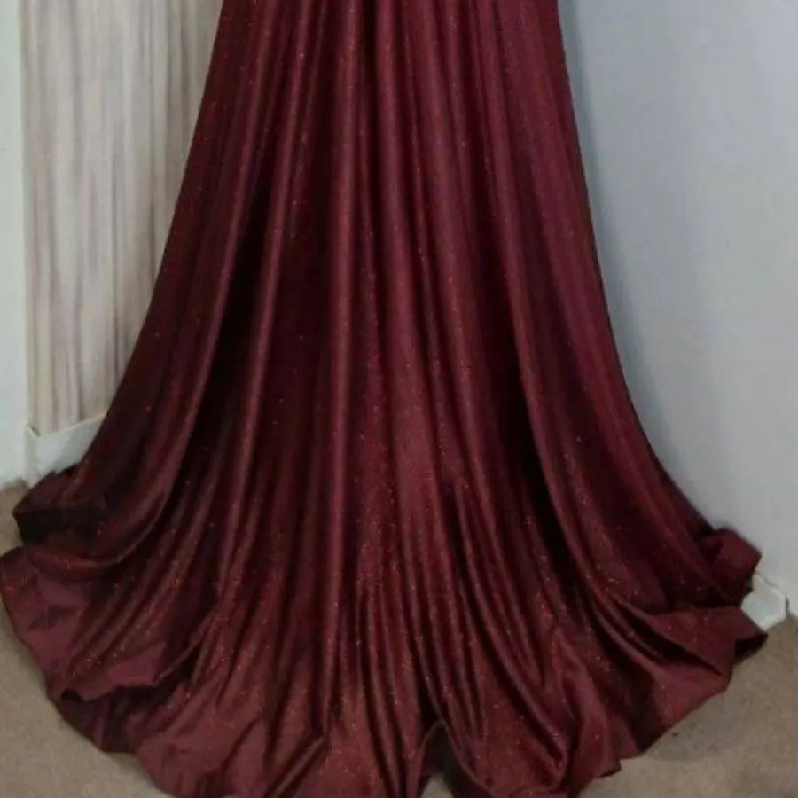 پیراهن مجلسی پوشیده