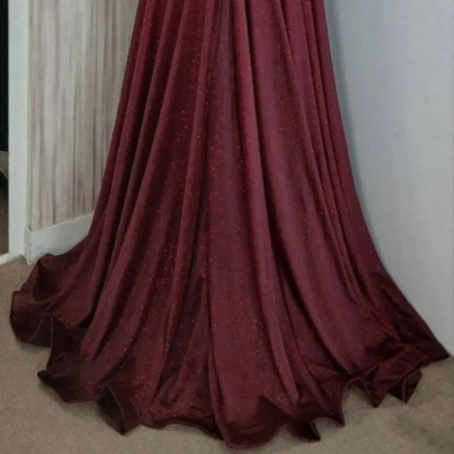 پیراهن مجلسی پوشیده