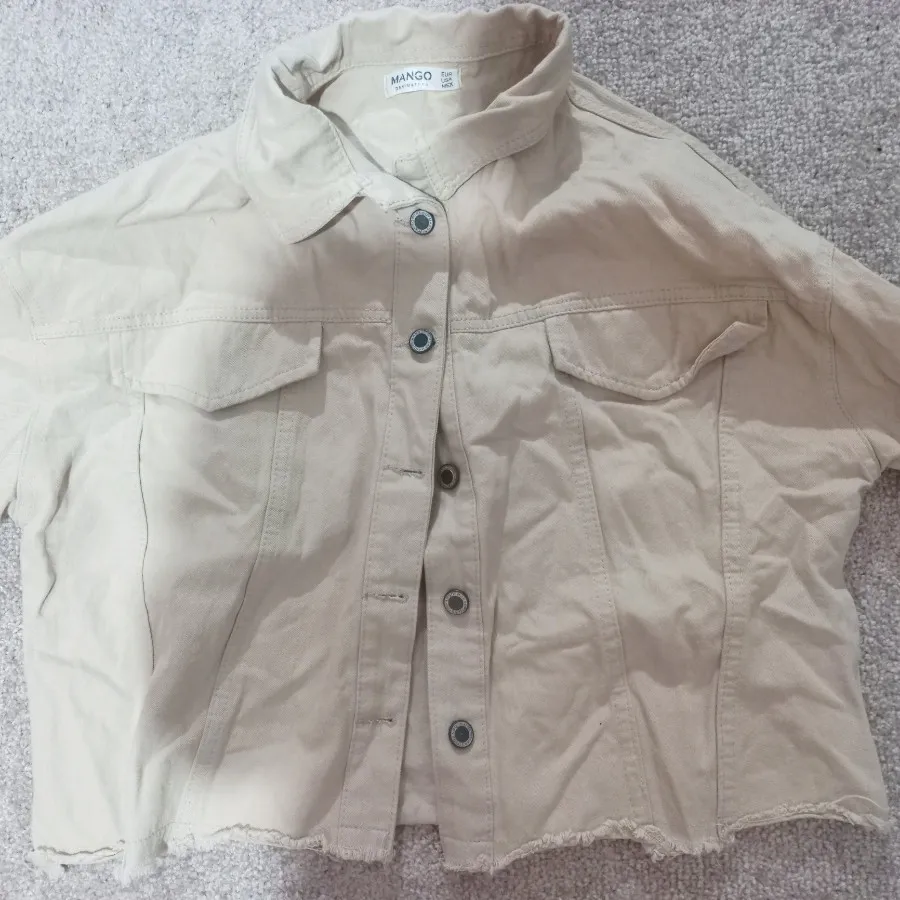 کراپ کت کتان منگو