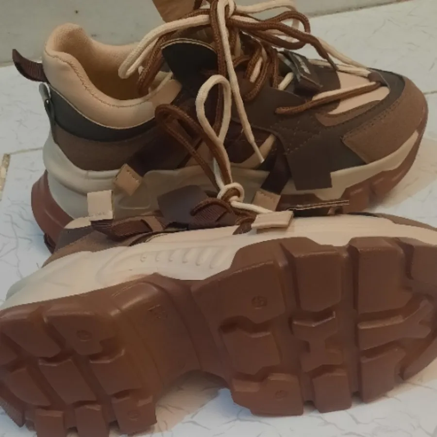 کفش اسپرت شکلاتی