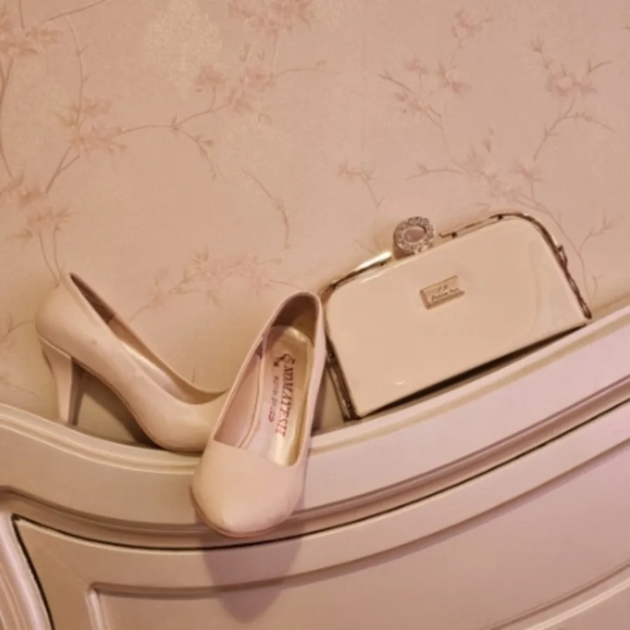 کفش کرم رنگ سایز 39