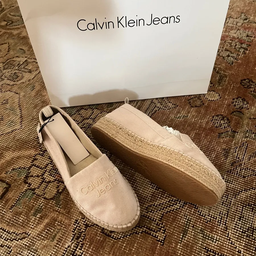 کفش کلوین کلین