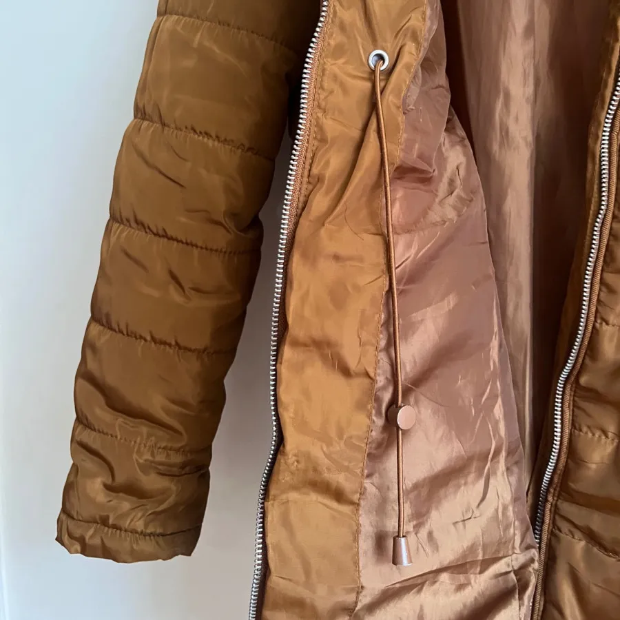 کاپشن خردلی برند