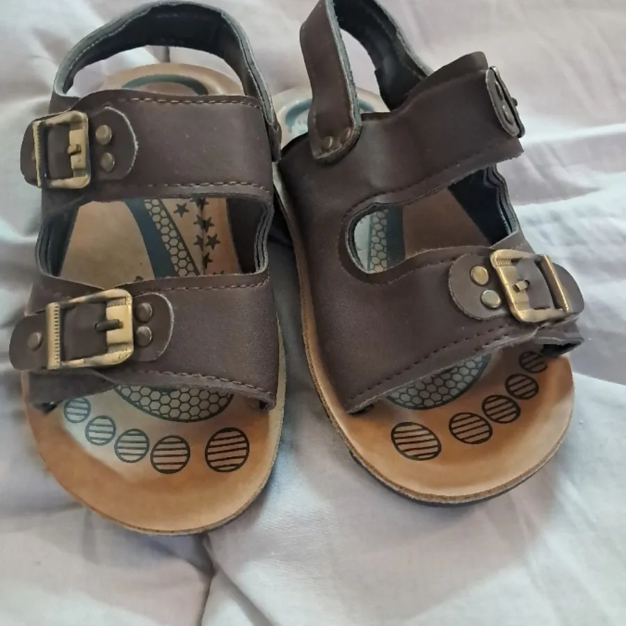 صندل چرم طبی بچه گونه
