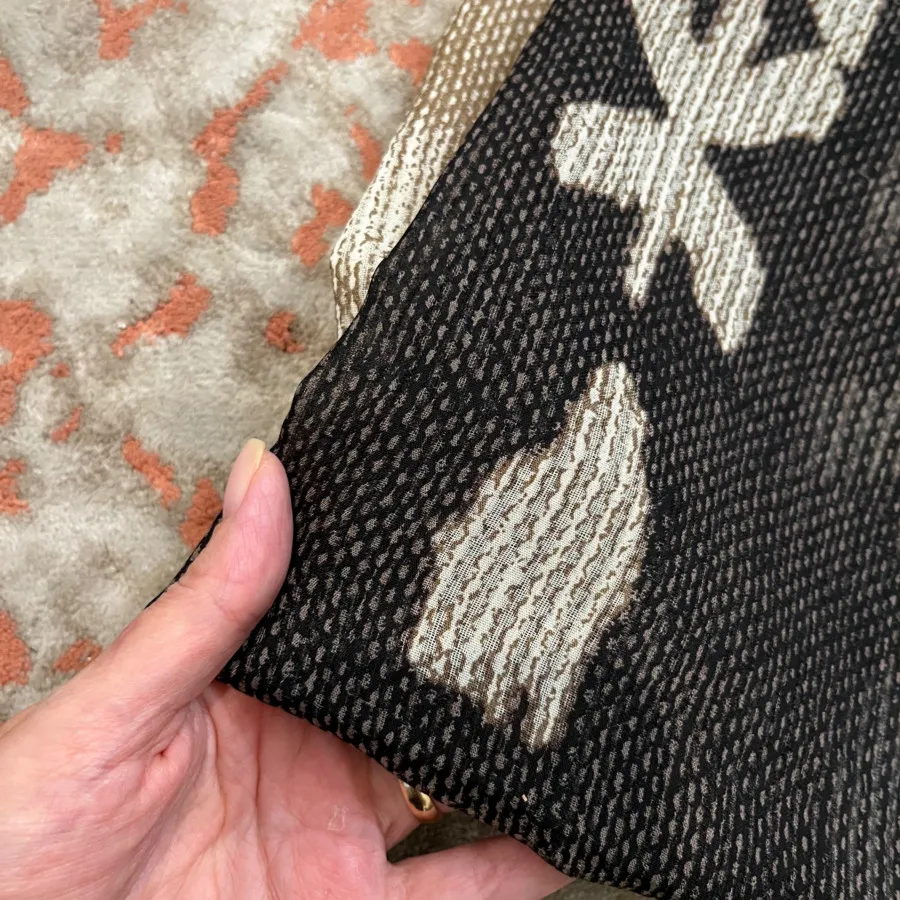 روسری دور دست دوز