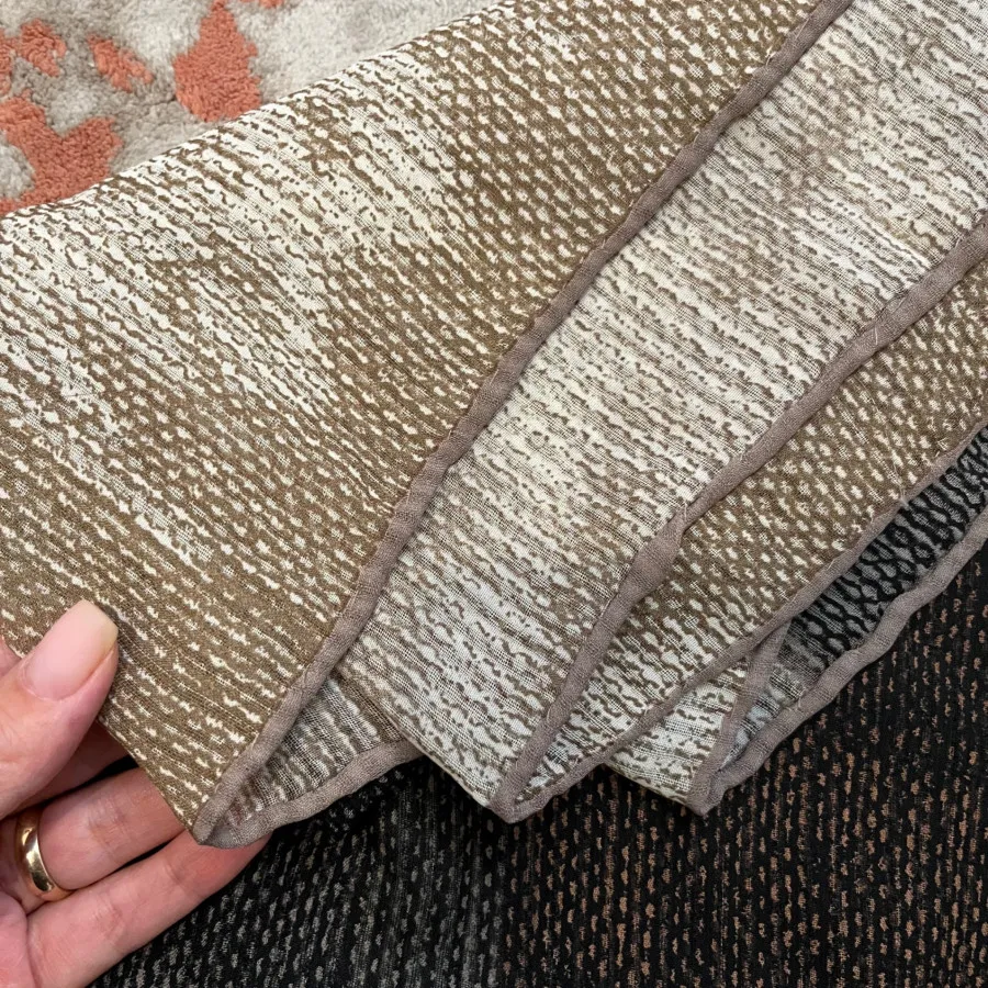 روسری دور دست دوز