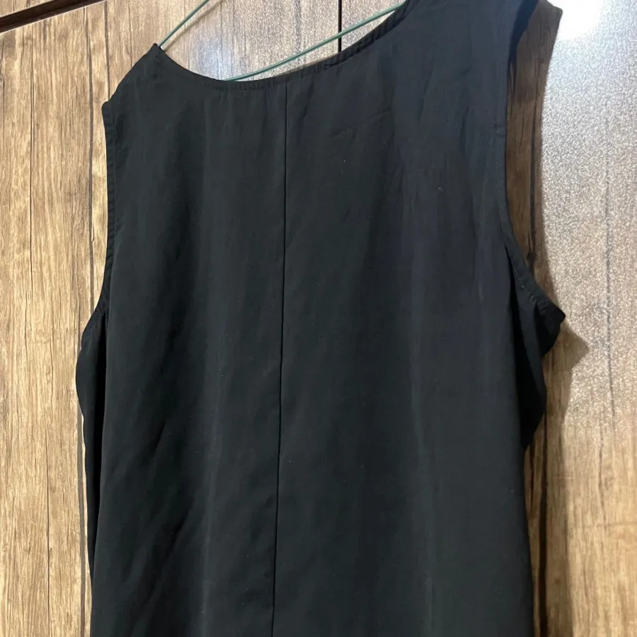 تاپ مشکی جنس کرپ حریر