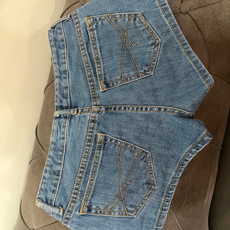 شلوارک جین لی