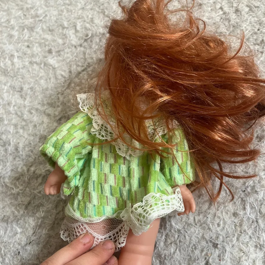 عروسک موزیکال و پسر