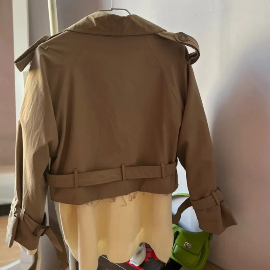 ترنچ کت کراپ نسکافه ای