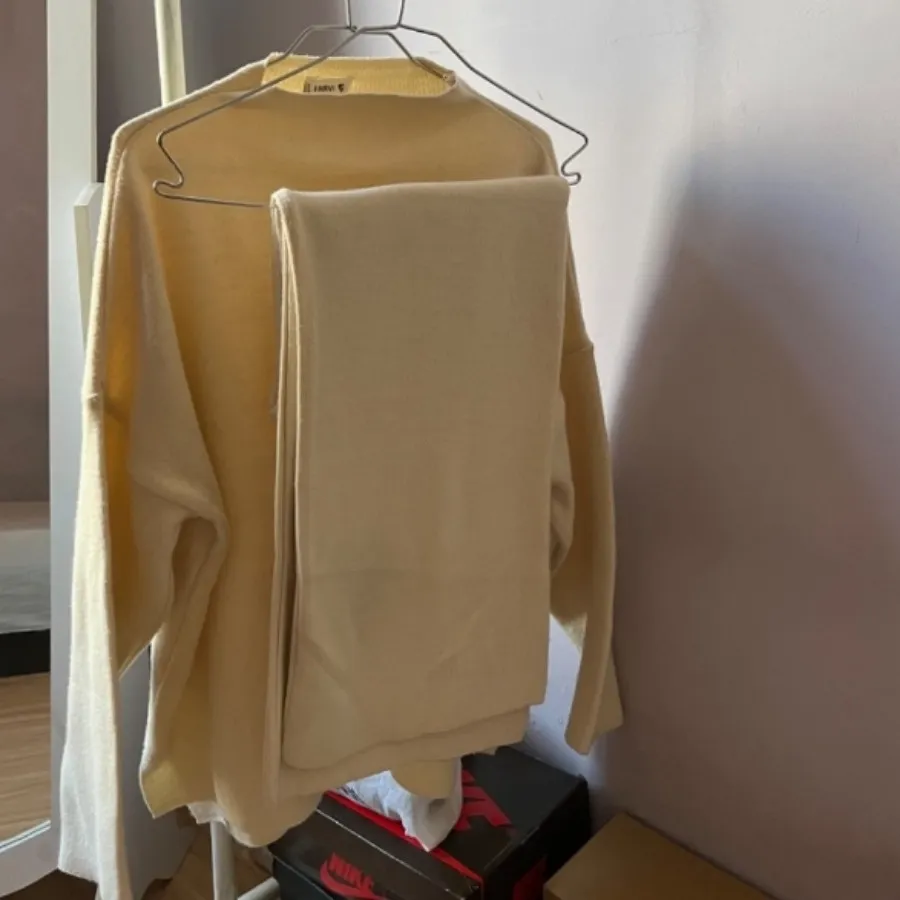 ست بافت شلوار و بلوز کرم