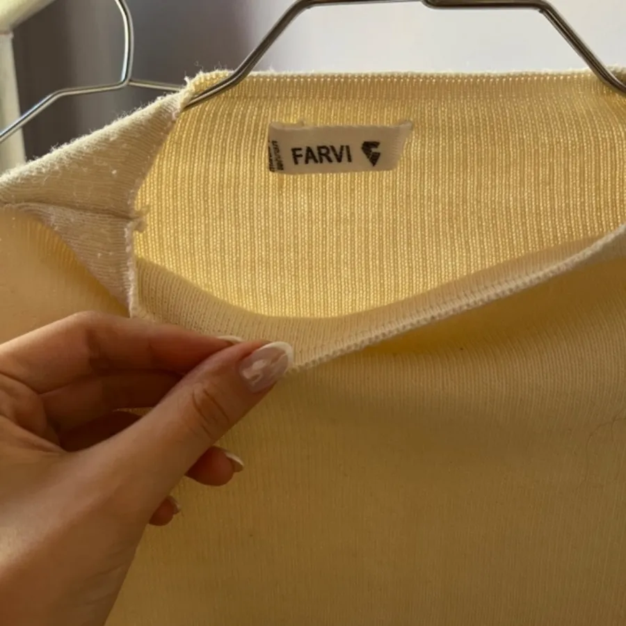 ست بافت شلوار و بلوز کرم