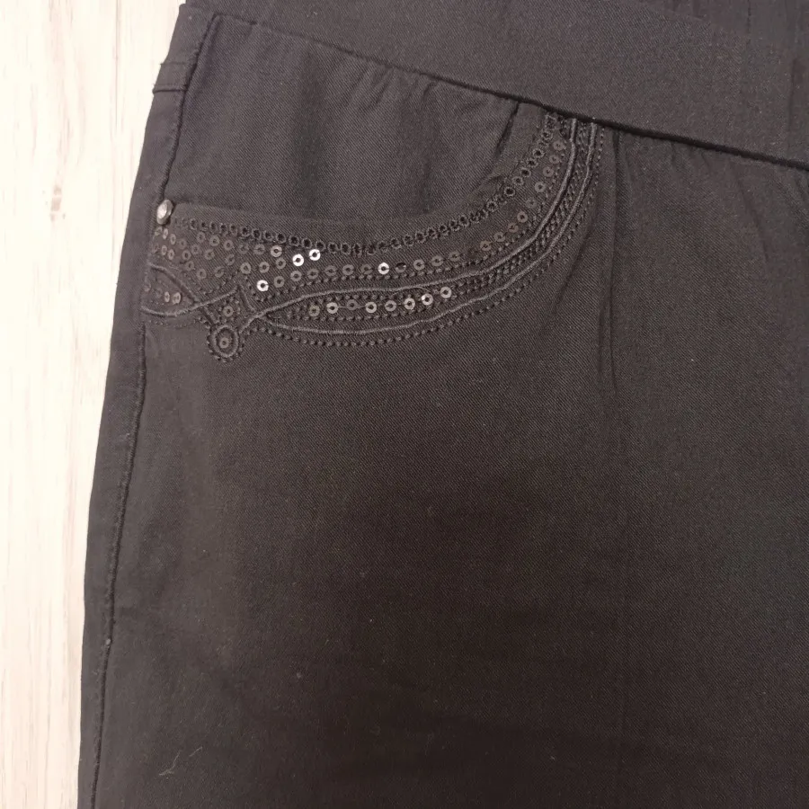 شلوار مشکی زنانه