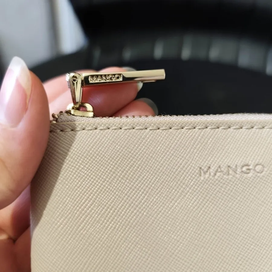 کیف پول و جا کارتی منگو