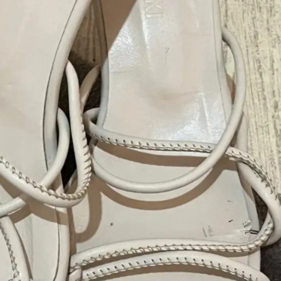 صندل السی وایکیکی