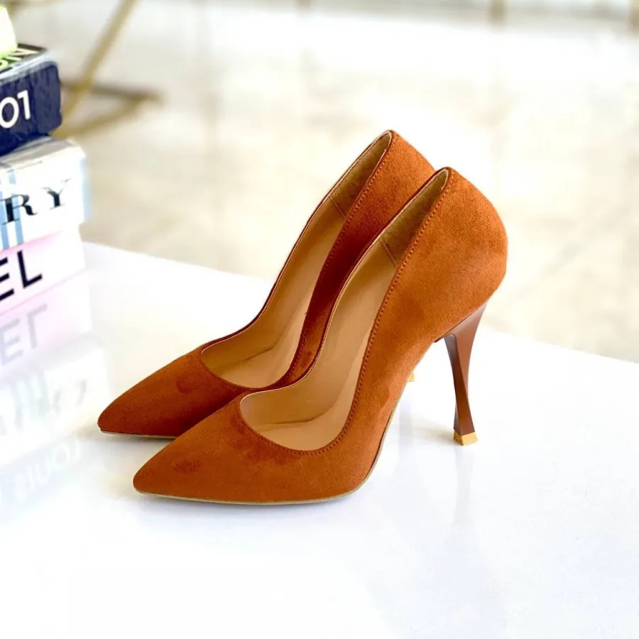 کفش پاشن بلند