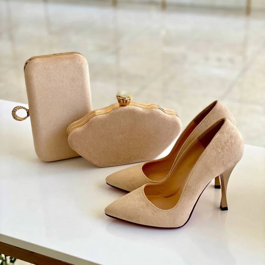 کفش پاشن بلند