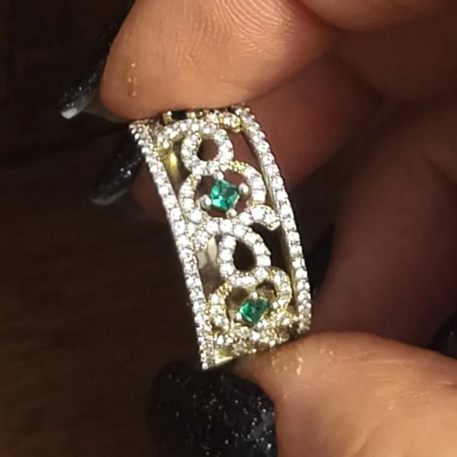 انگشتر نقره طرح جواهر