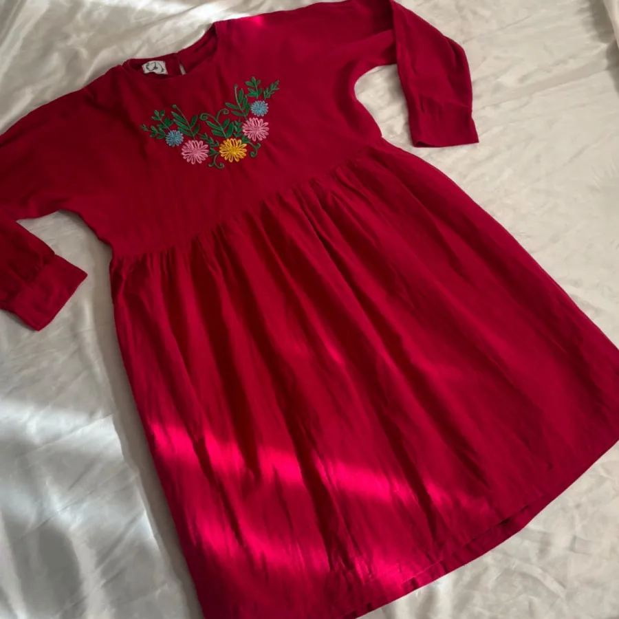 پیراهن سرخابی