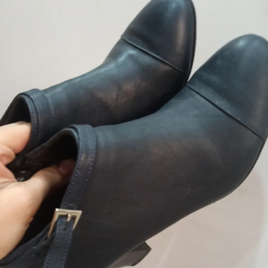 کفش چرم پاشنه دار