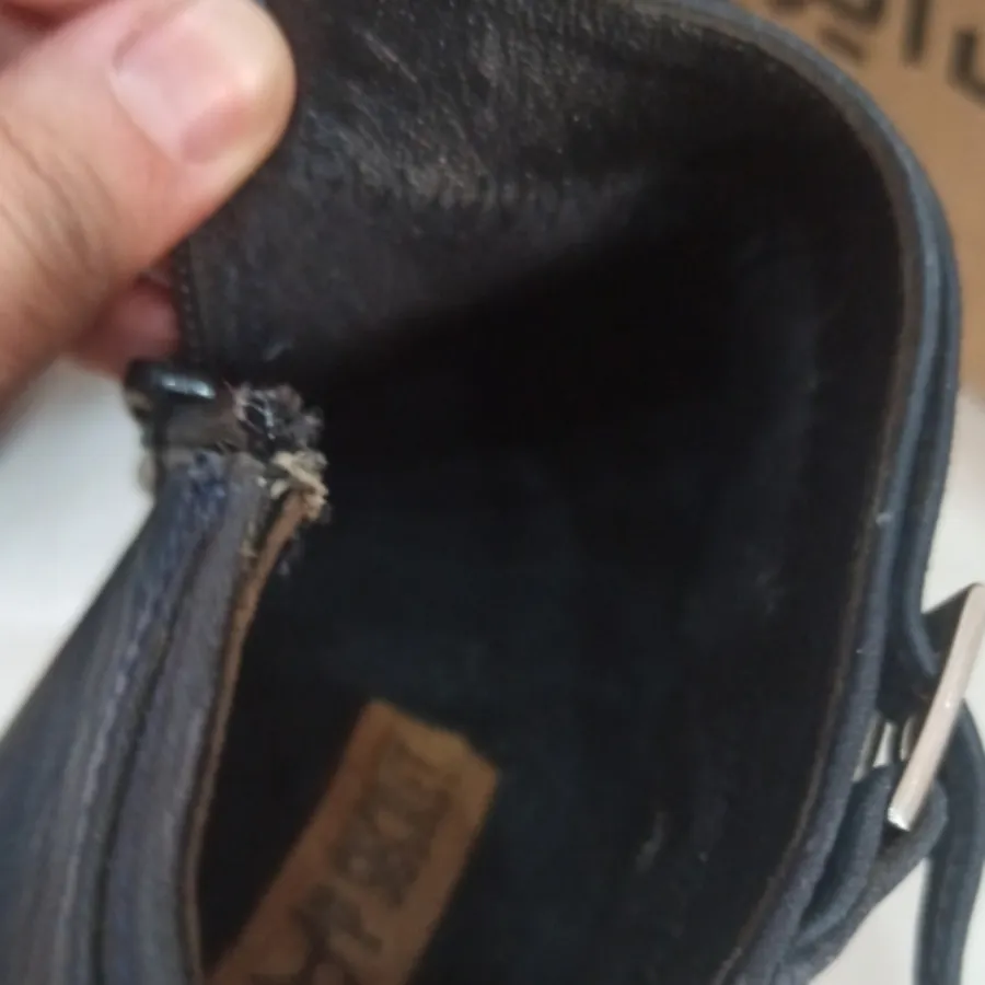 کفش چرم پاشنه دار