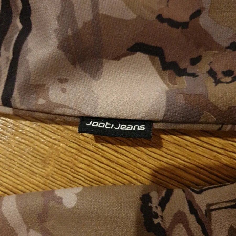 دورس جین وست