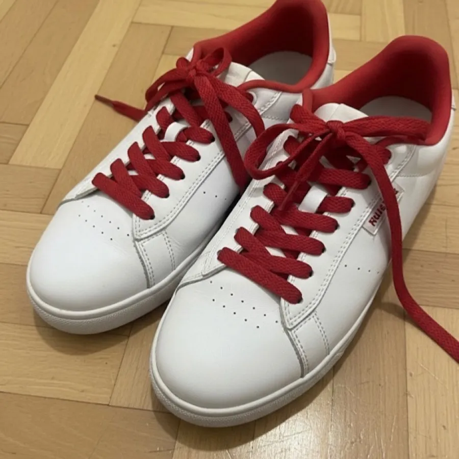 کفش اسنیکرز کتونی برند