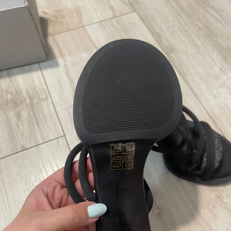 صندل مشکی سایز 38