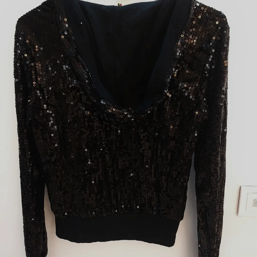 سوییشرت پولکی برند poof