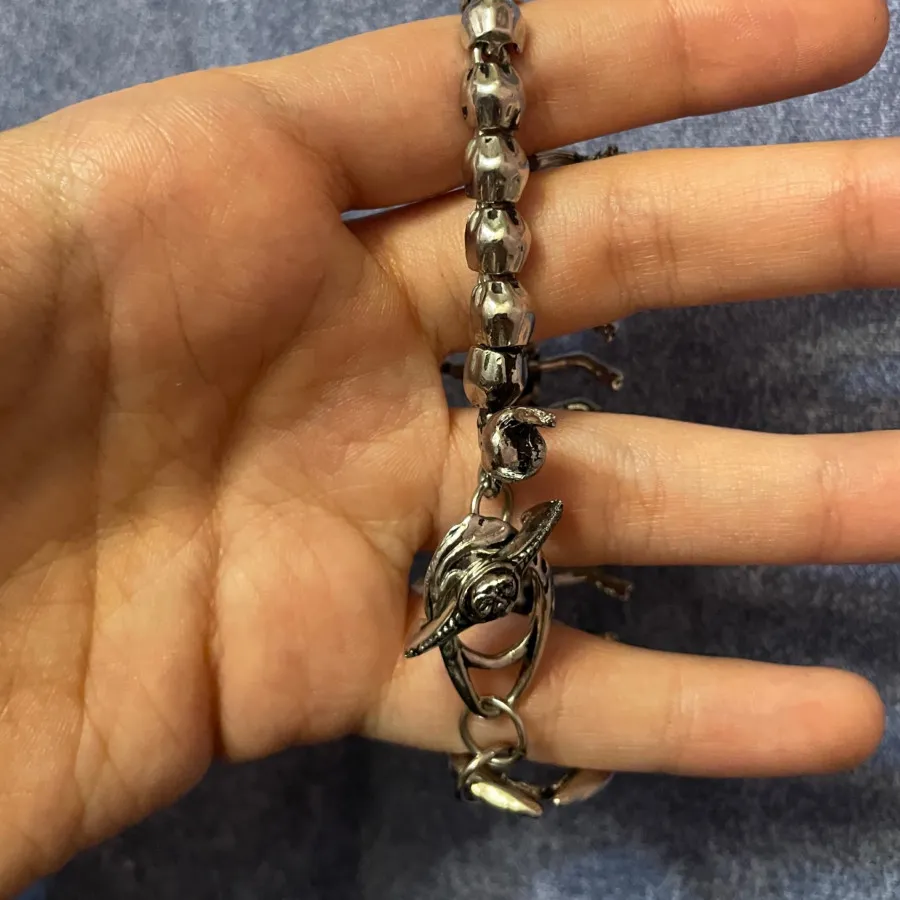 دستبند عقرب