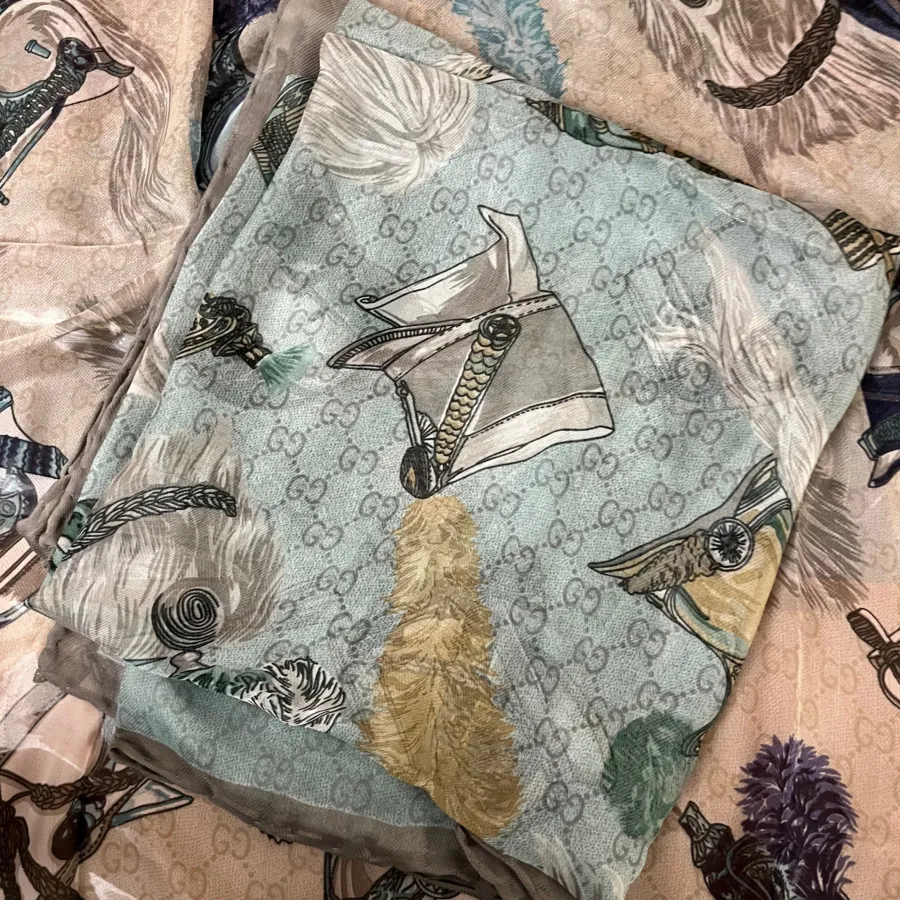 روسری ناز و لطیف زنانه