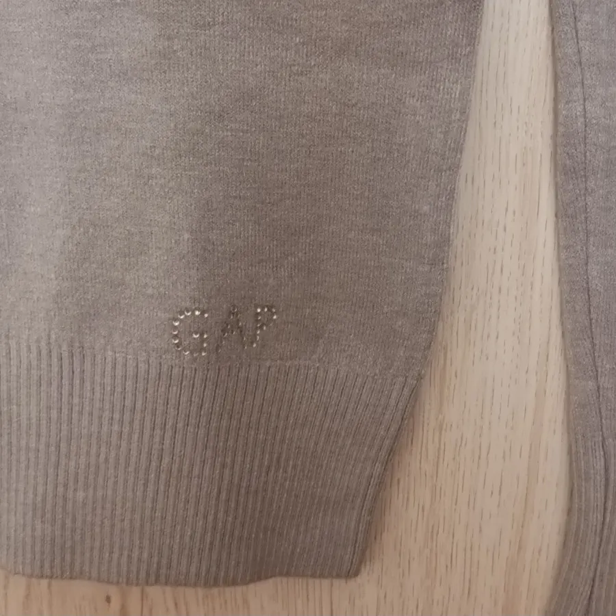 ژاکت گپ طوسی