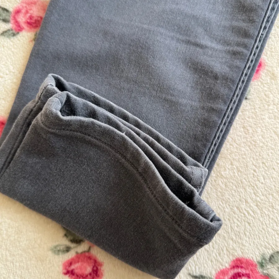 شلوار جین یخورده کش میاد