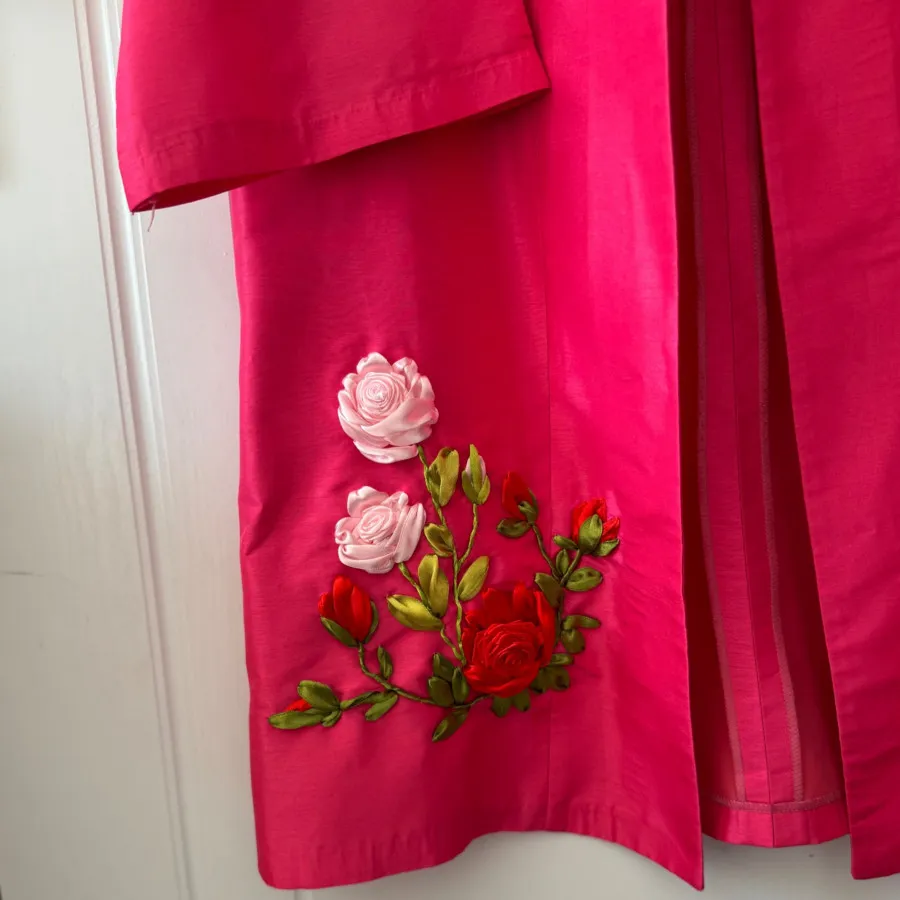 مانتو‌ساتن مزونی