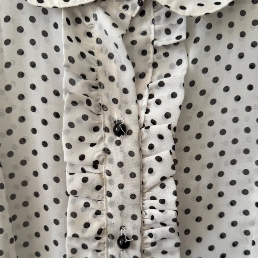 شومیز خالخالی