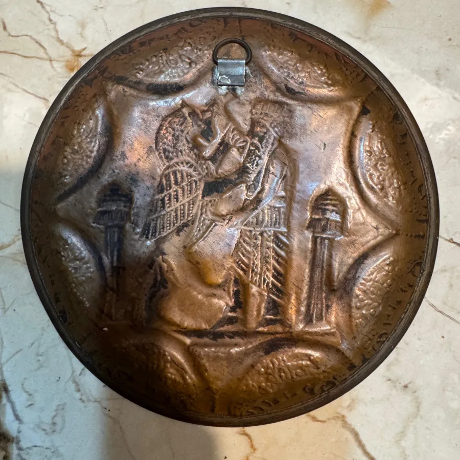 بشقاب مسی قلم زنی قدیمی