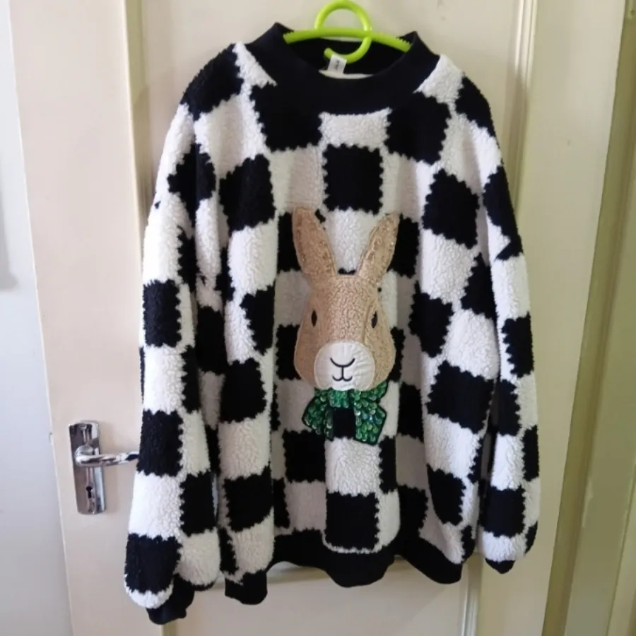 پلیور خارجی تو حوله اب