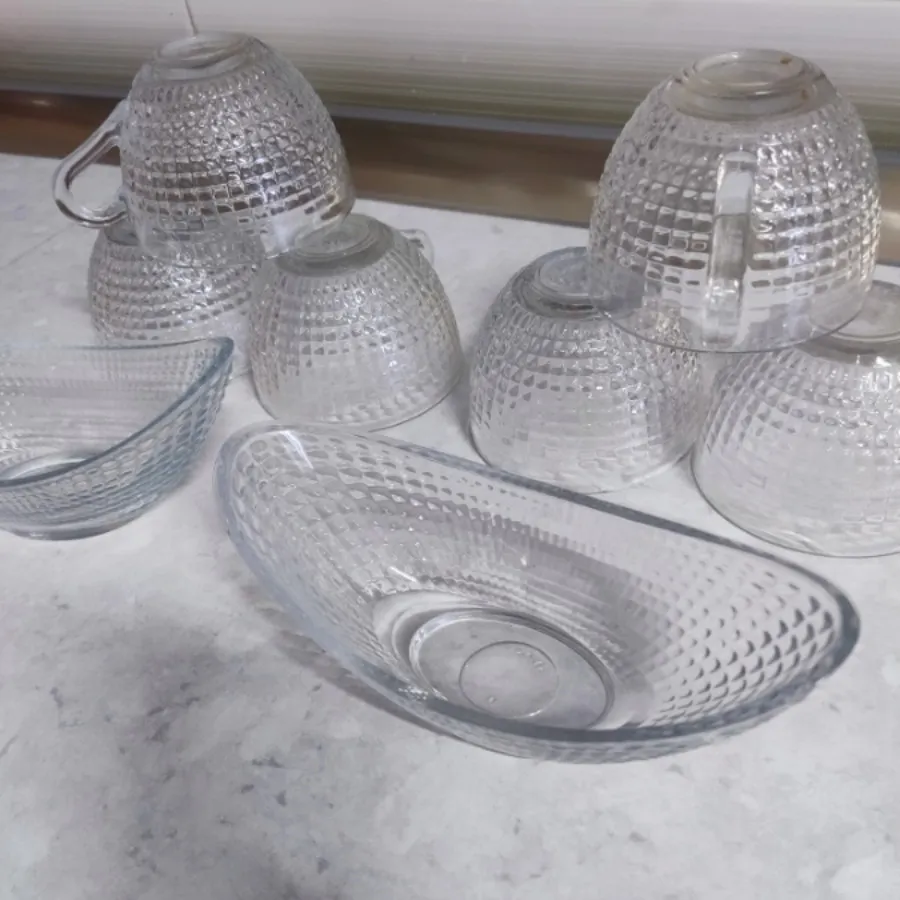 فنجان و قندان