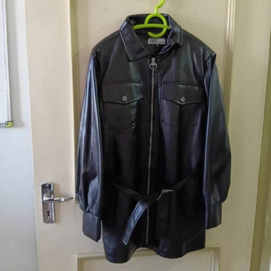 کت چرم تو کرکی