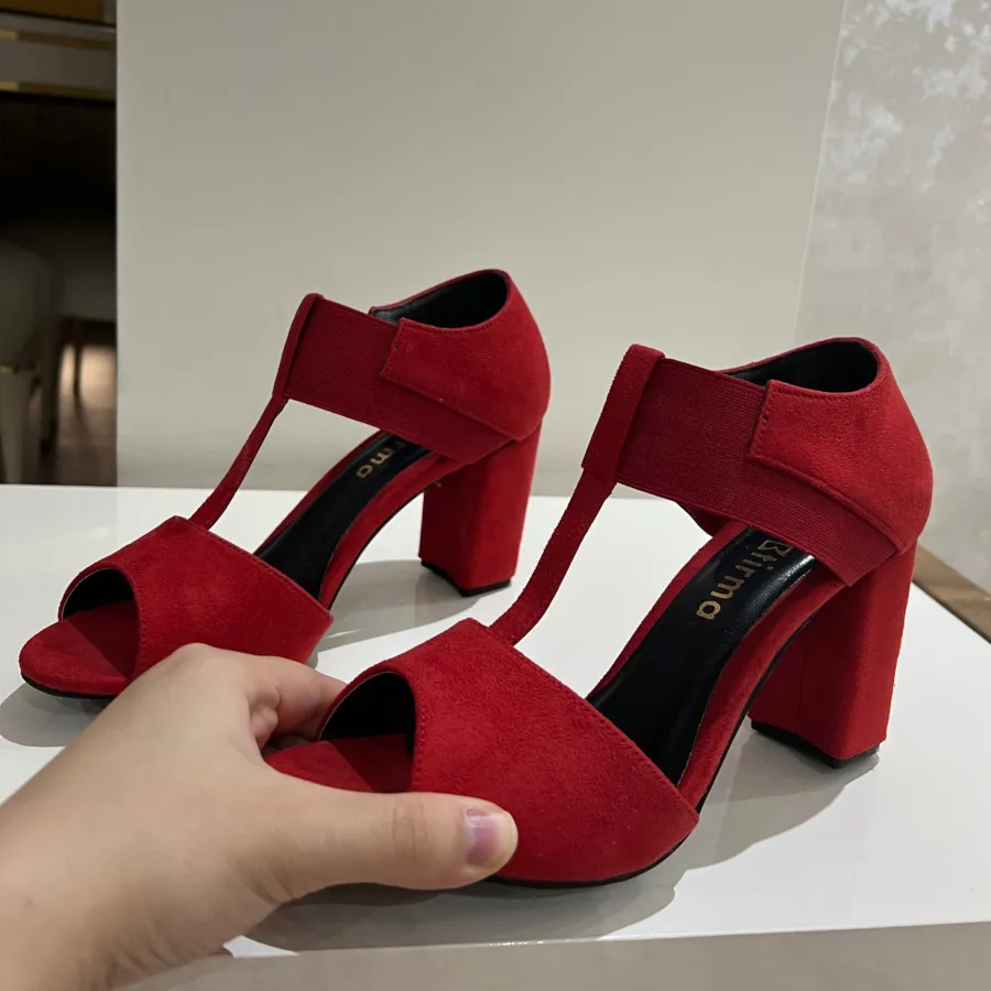 کیف و کفش قرمز