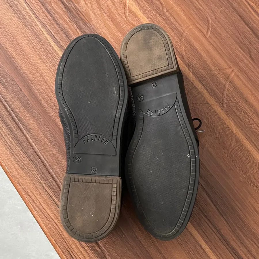 کفش زنانه برند چرم آرا