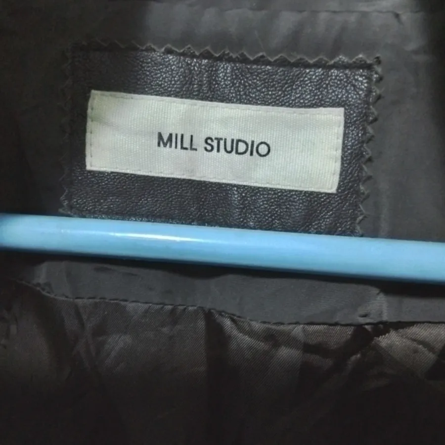 بارونی نیم چرم